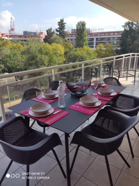 Appart Standing 2 Chambres 2Sdb Clim Piscine Parking Wifi Terrasse 21M2 Local Velo Port-Aventura, Plage, Centre Salou Luaran gambar