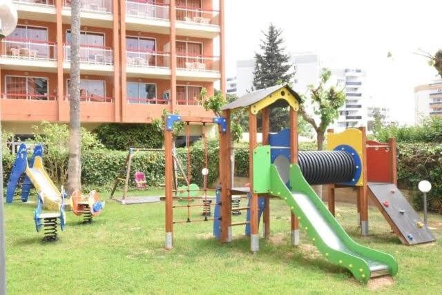 Appart Standing 2 Chambres 2Sdb Clim Piscine Parking Wifi Terrasse 21M2 Local Velo Port-Aventura, Plage, Centre Salou Luaran gambar