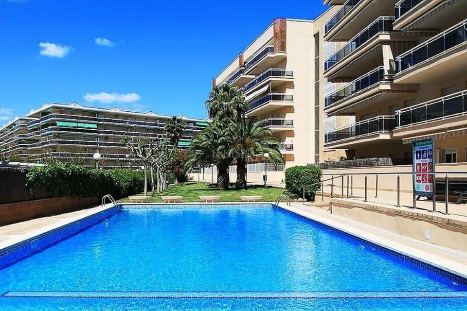 Appart Standing 2 Chambres 2Sdb Clim Piscine Parking Wifi Terrasse 21M2 Local Velo Port-Aventura, Plage, Centre Salou Luaran gambar